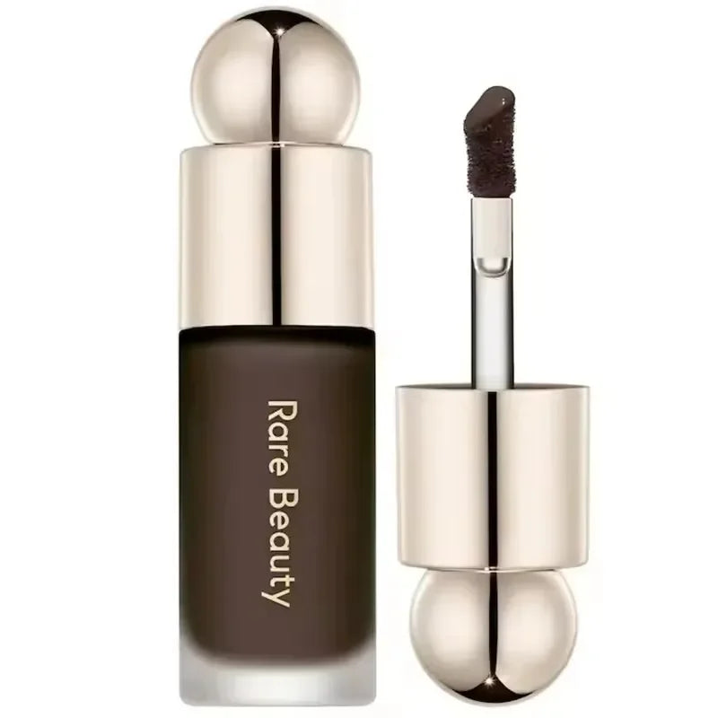 Corrector líquido marrón Rare Beauty con aplicador, maquillaje vegano para rostro
